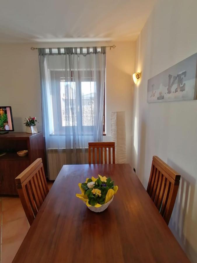 Casa Al Lago Оменя Екстериор снимка