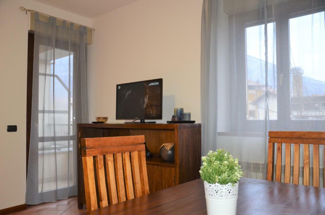 Casa Al Lago Оменя Екстериор снимка