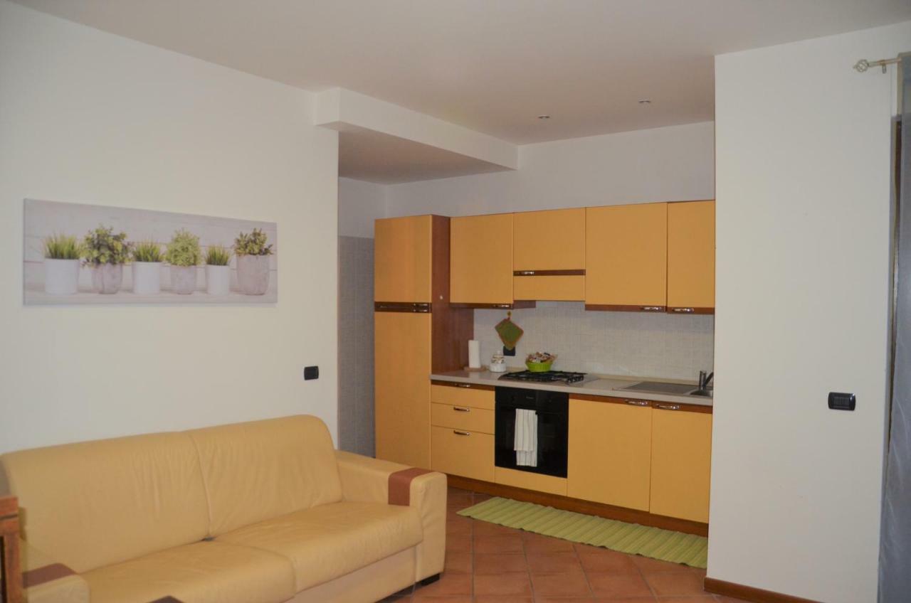Casa Al Lago Оменя Екстериор снимка