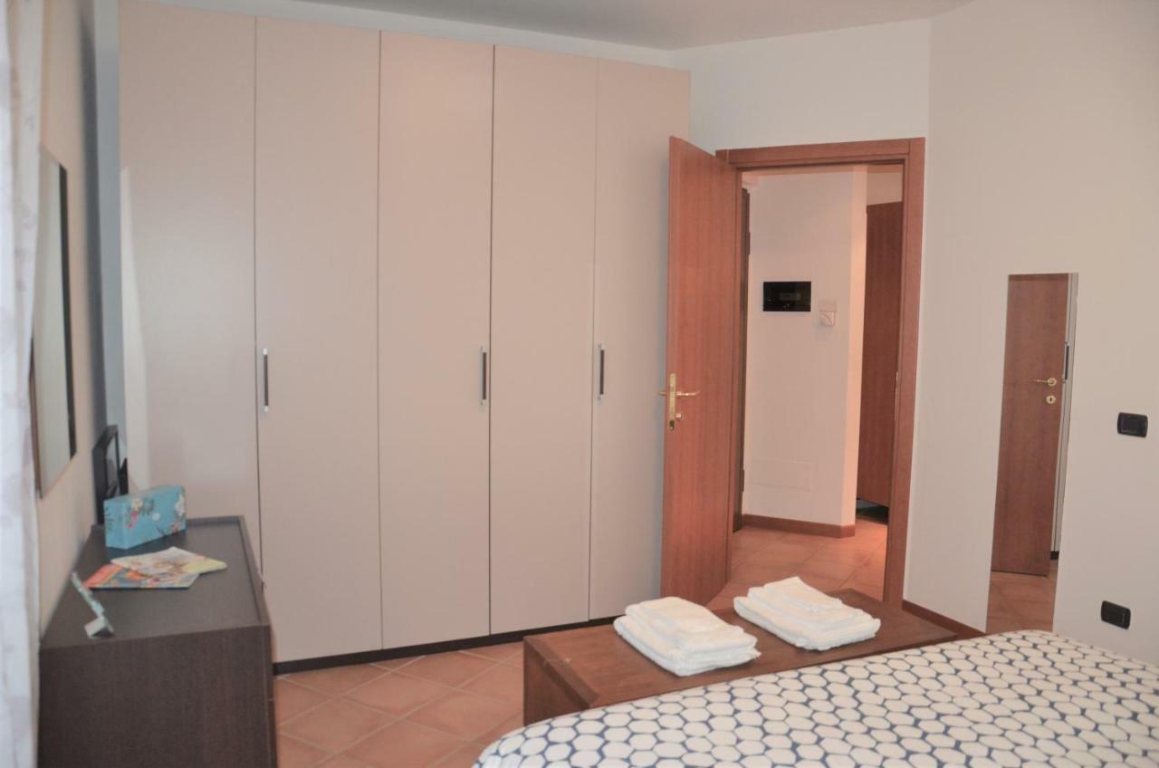 Casa Al Lago Оменя Екстериор снимка