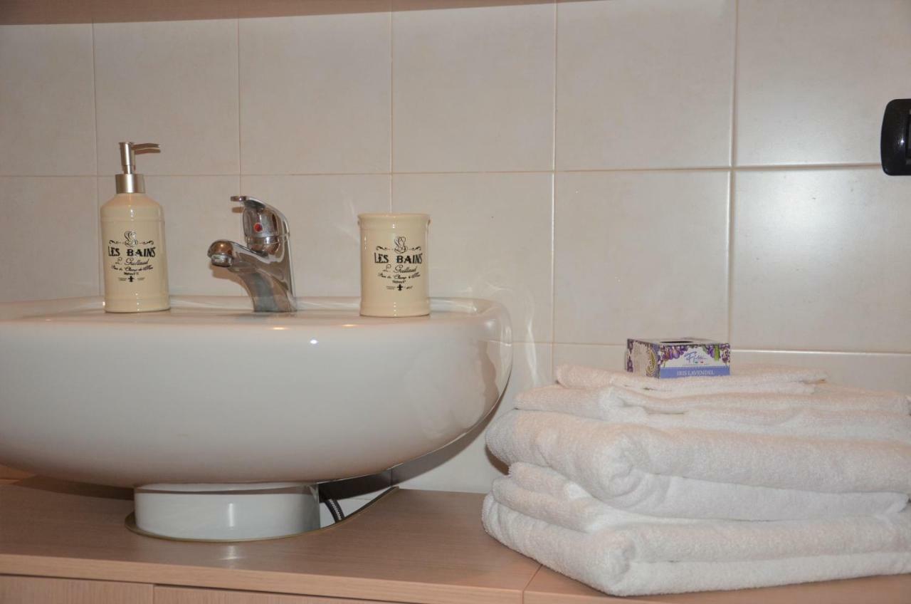 Casa Al Lago Оменя Екстериор снимка